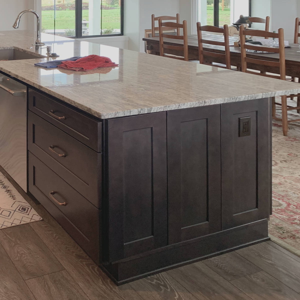 Dark Cloves Shaker_1